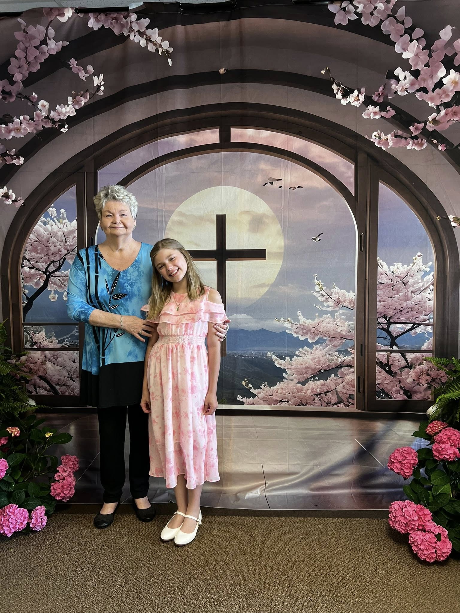 Ostern Hintergrund Kreuz Blüte Gerahmte Fenster Hintergrund BRP11-322