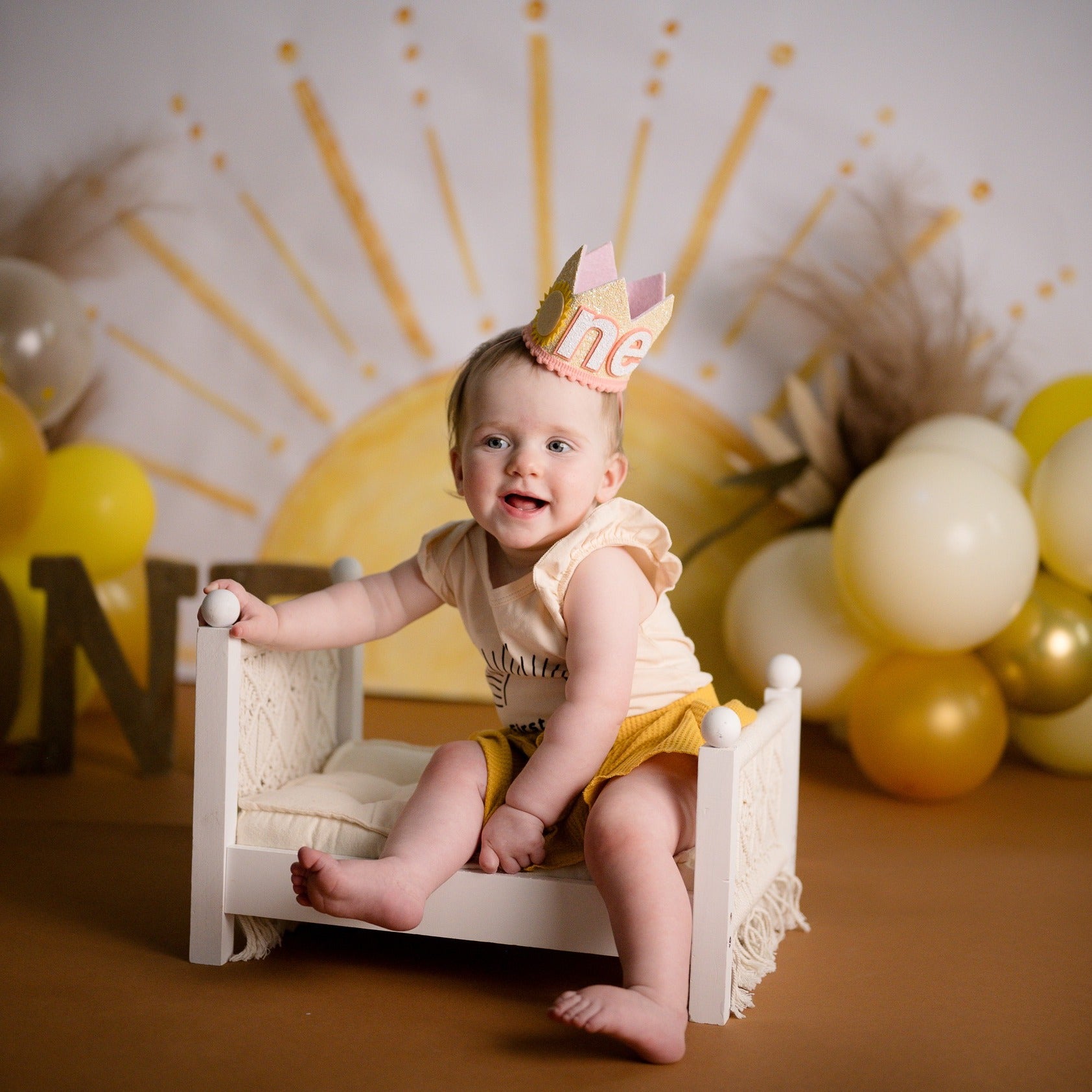 Kinderhintergründe Minimalistische gelbe Sonnenstrahlen Kinderfotohintergrund MRR9-75