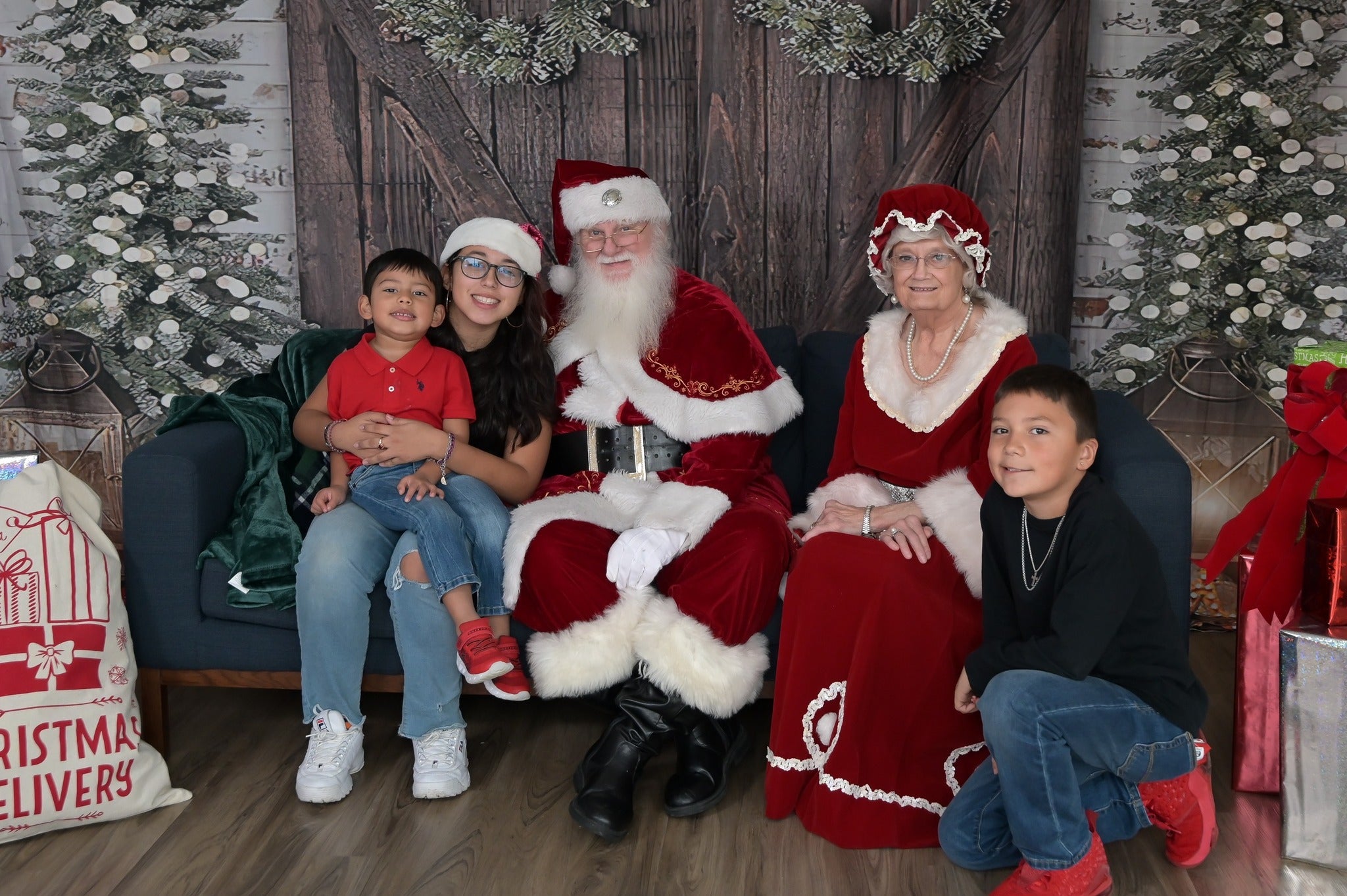 Weiße Wand Holztür Weihnachten Hintergrund für Dekoration G-1474