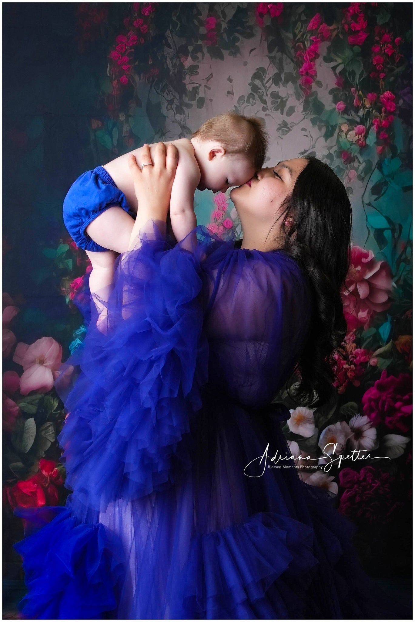 Vintage-Blumenhintergrund Romantischer Garten Blühender Blumenhintergrund im Vintage-Stil MRR9-105