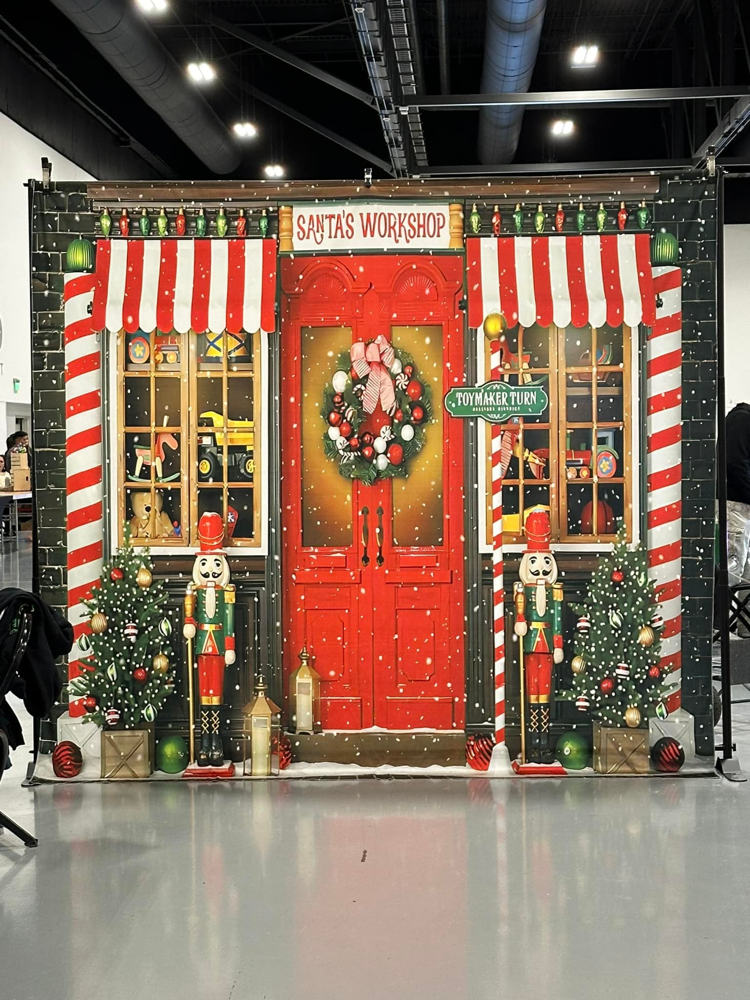 Santa's Workshop Nussknacker Weihnachtshintergrund M6-93