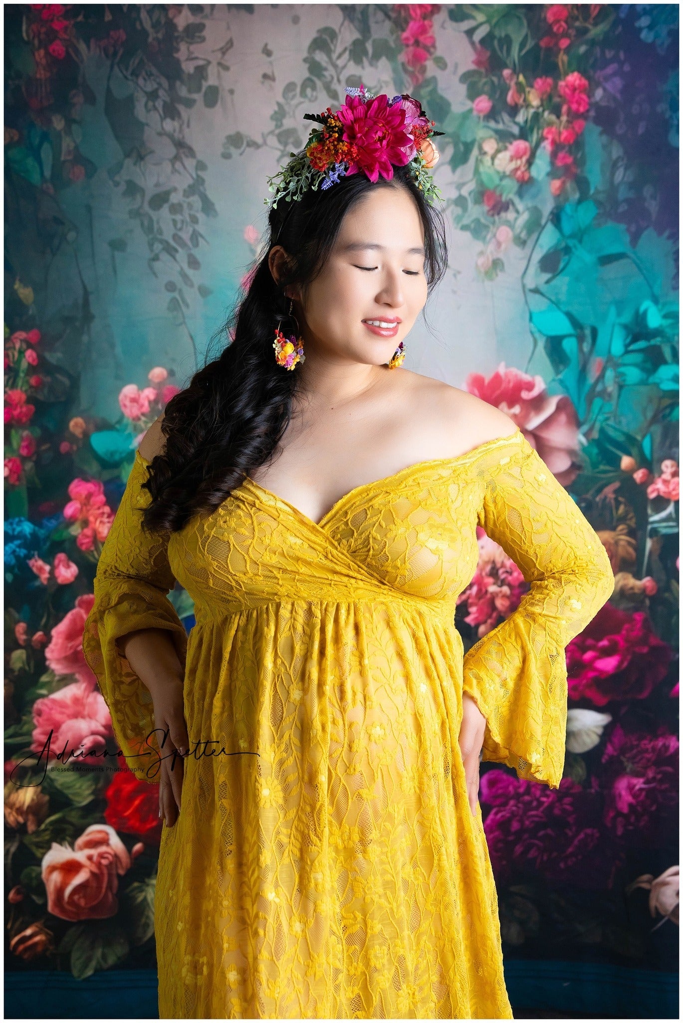 Vintage-Blumenhintergrund Romantischer Garten Blühender Blumenhintergrund im Vintage-Stil MRR9-105