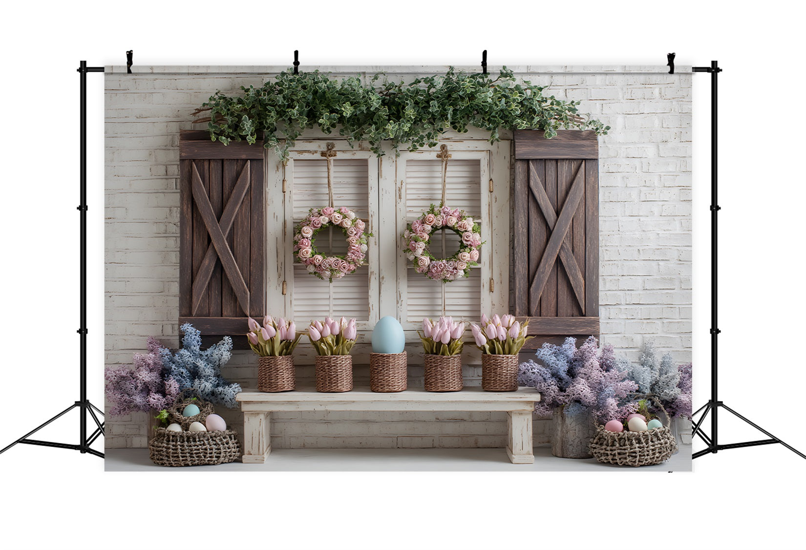 Oster-Frühlings-Blumenkranz-Hintergrund Rosa Tulpen Eier Fenster Fotohintergründe Ostern von Magali