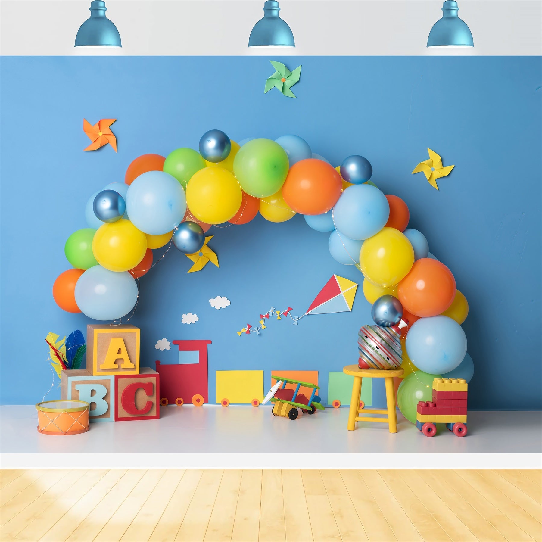 Hintergrund für Kinder Bunte Ballons Blöcke Zug Spielzeug Neugeborenen-Fotohintergrund von Magali