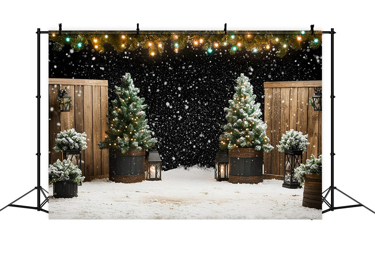 Weihnachtsbaum Bauernhof Fotohintergrund Schneefall Laterne Garten mit Tannenbäumen Weihnachten Hintergründe für Fotos GQ58-47