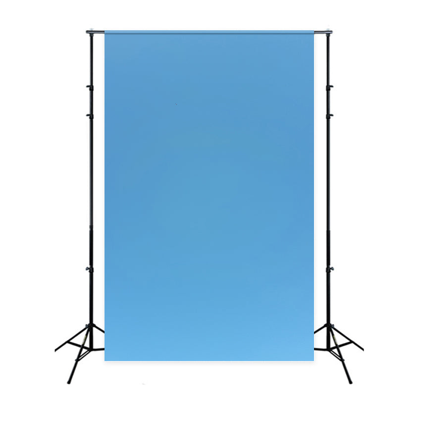 Blauer Hintergrund für Abschlussfeier Lebendiger himmelblauer Hintergrund GTY3-348