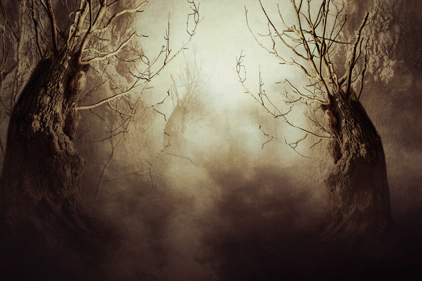 Gruseliger Baum Nachtnebel Halloween Hintergrund M6-133