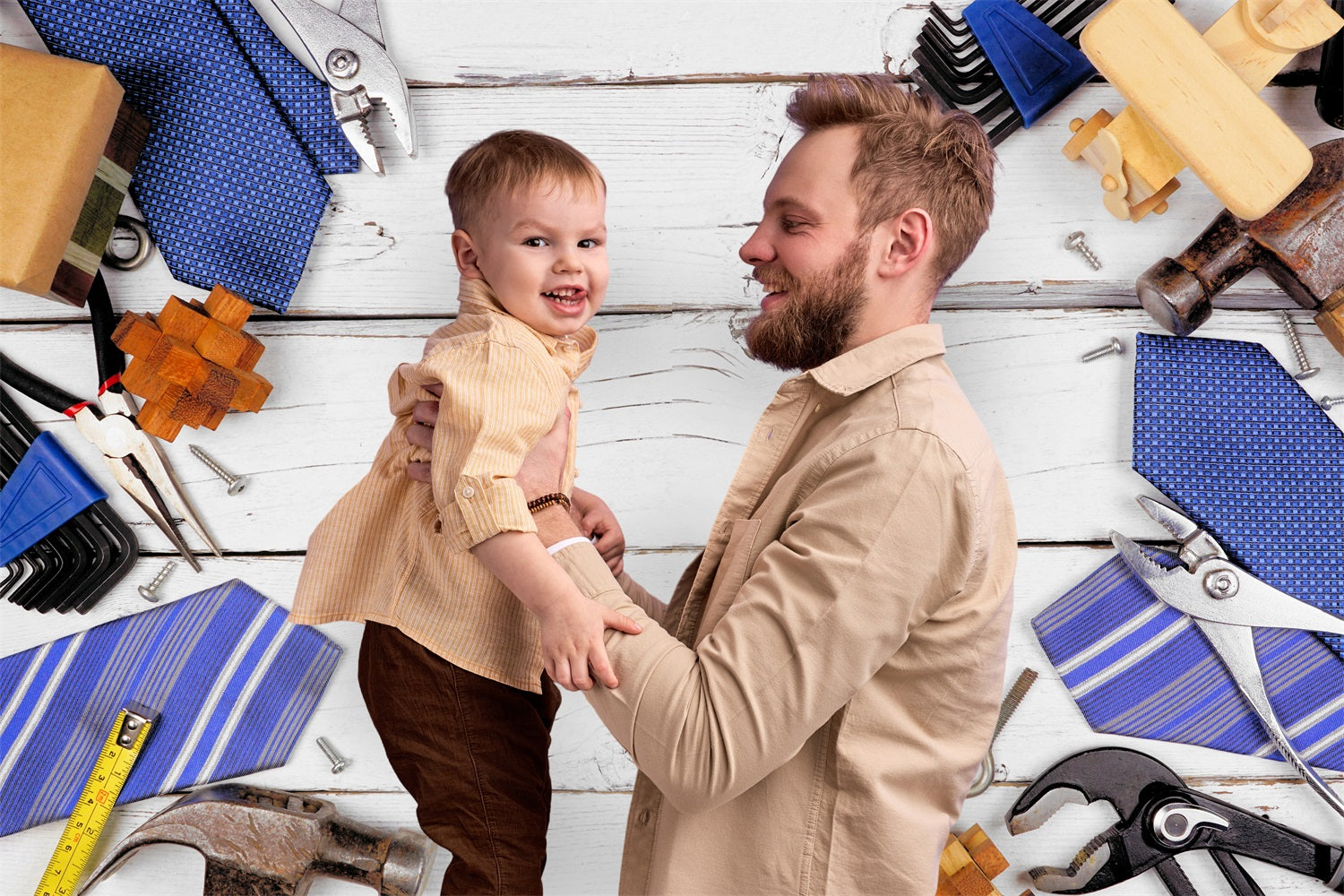 Vatertag Holzbrett Werkzeuge Männer Krawatte Hintergrund RR5-14