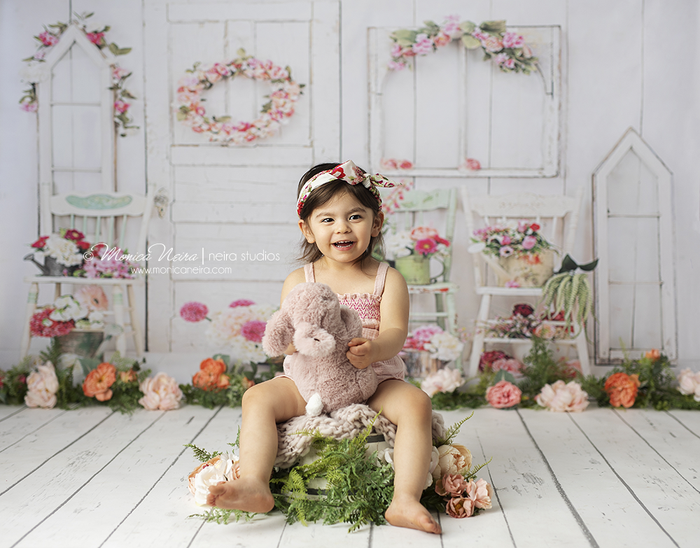Holztür Fenster Hintergrund Blumenstuhl Hintergrund für Raumdekoration zh-374