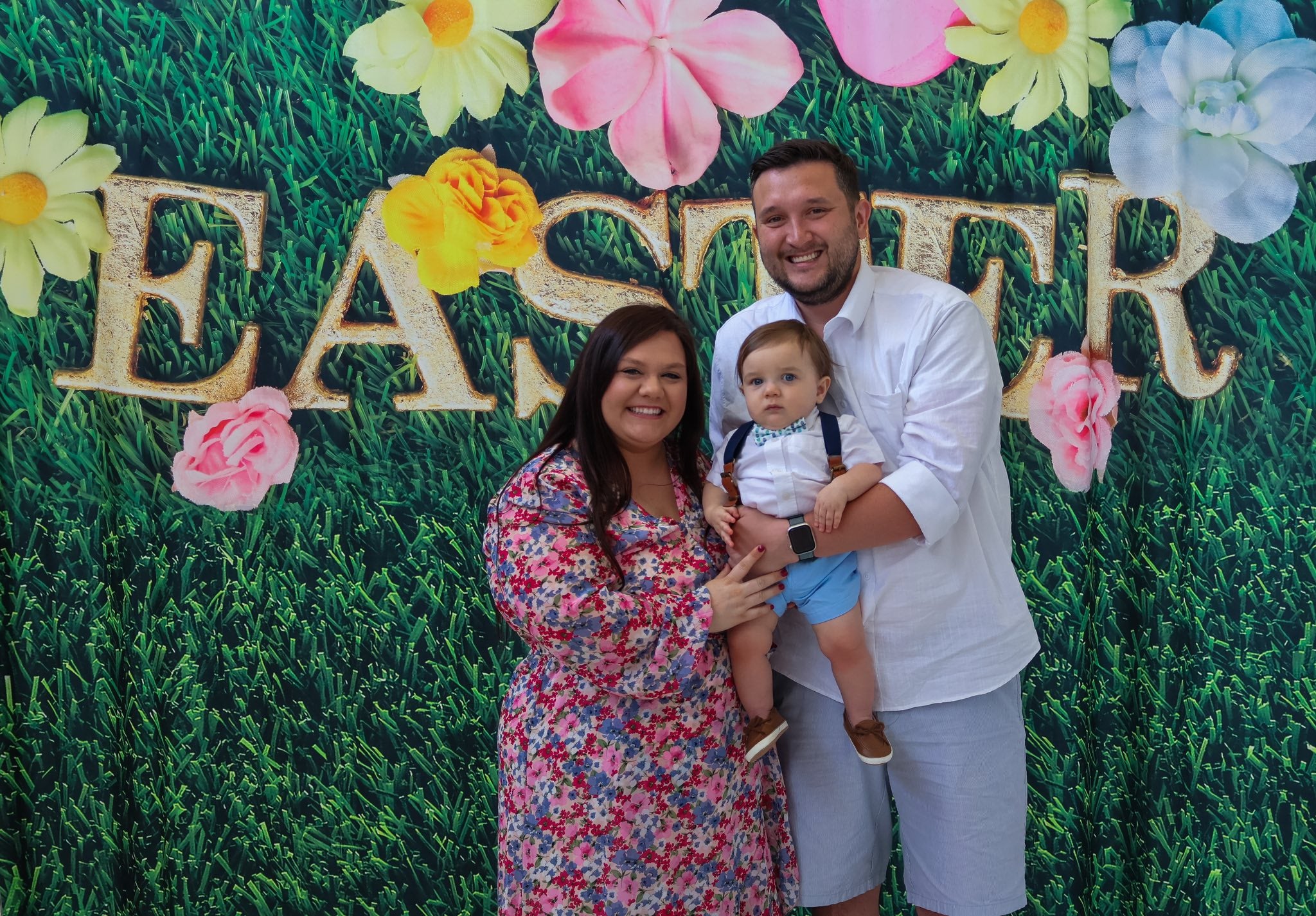 Osterdekorationen Hintergrund Ostereier Frühlingsblumen Grünes Gras Hintergrund LV-1380