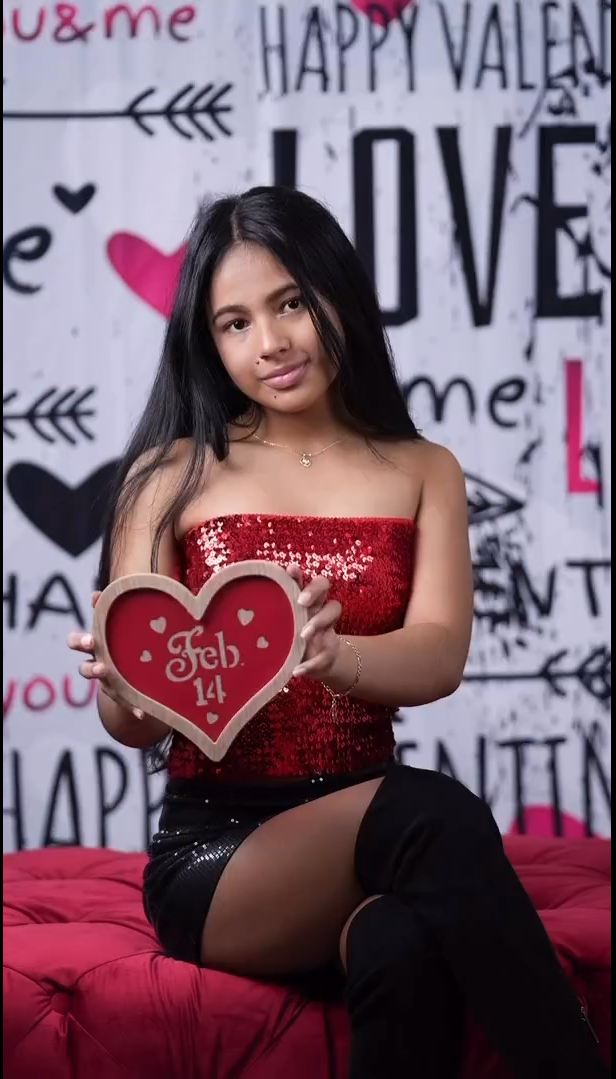 Valentinstag Amors Pfeil Romantischer Text Graffiti Wand Holzboden Hintergrund M12-19