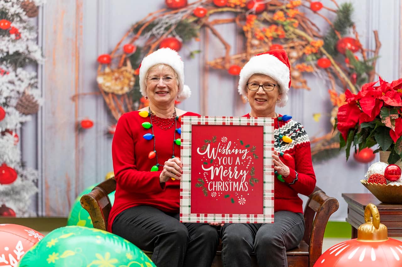 Weihnachtshölzerner Tannenzweig-Kranz-Hintergrund D901