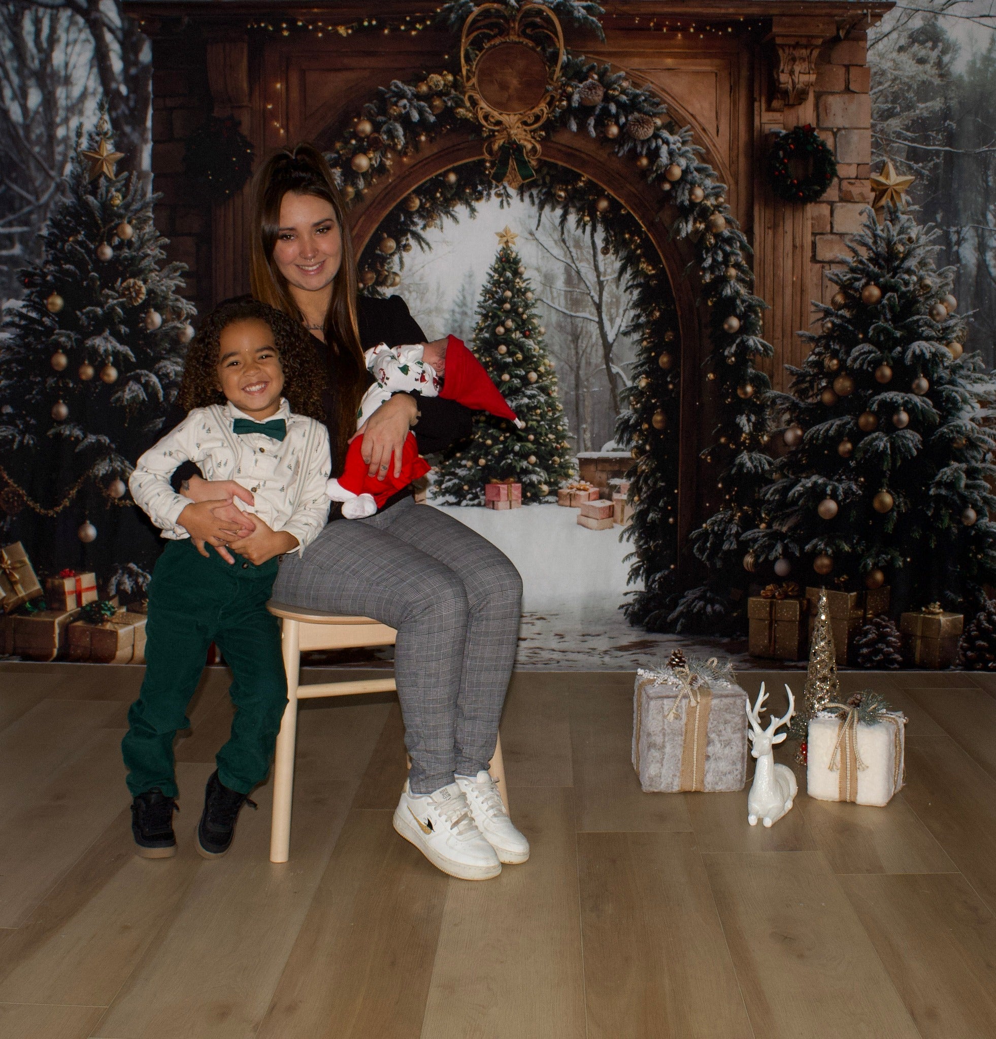 Weihnachtsbaum-Fotohintergrund Verschneiter Wald Torbogen Weihnachtsfoto-Fotohintergrund MRR9-77