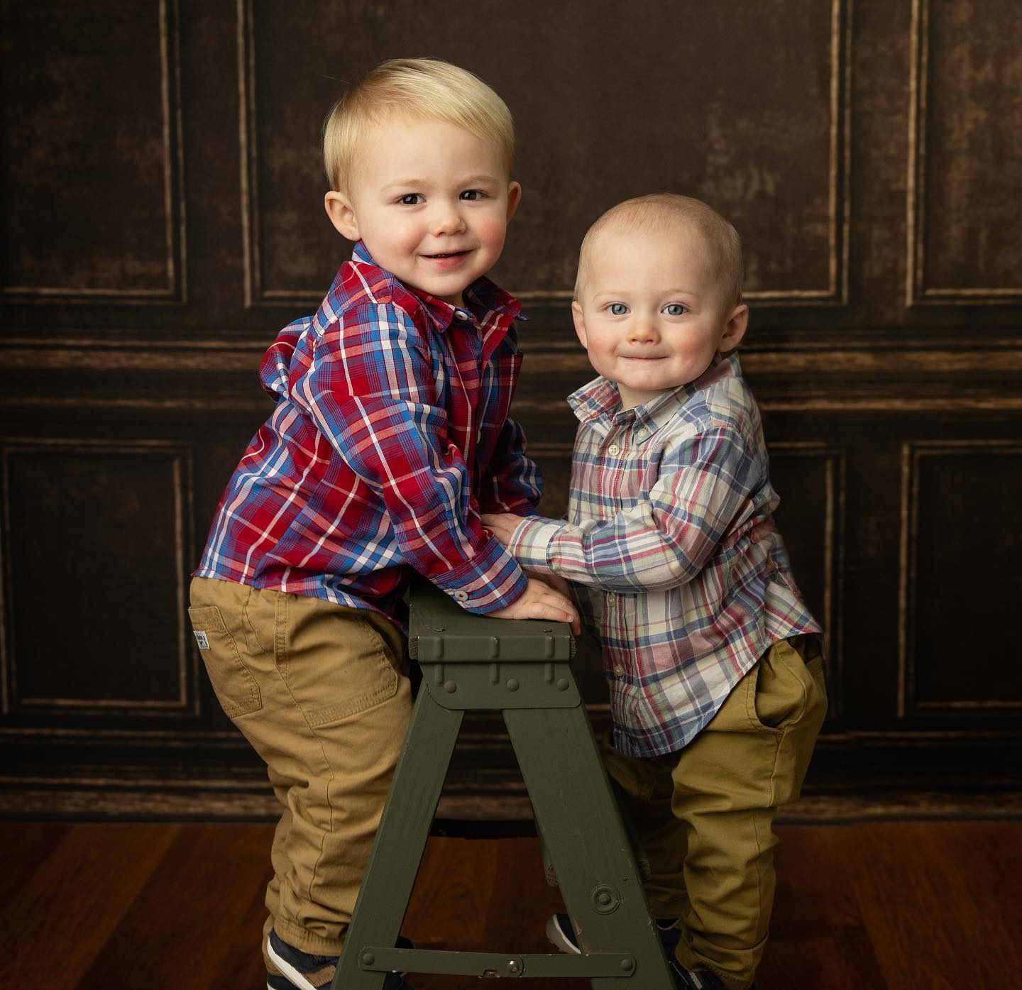 Vintage-Wand-Fotohintergrund Dunkle Retro-Wandstruktur Vintage-Fotohintergrund MRR9-98