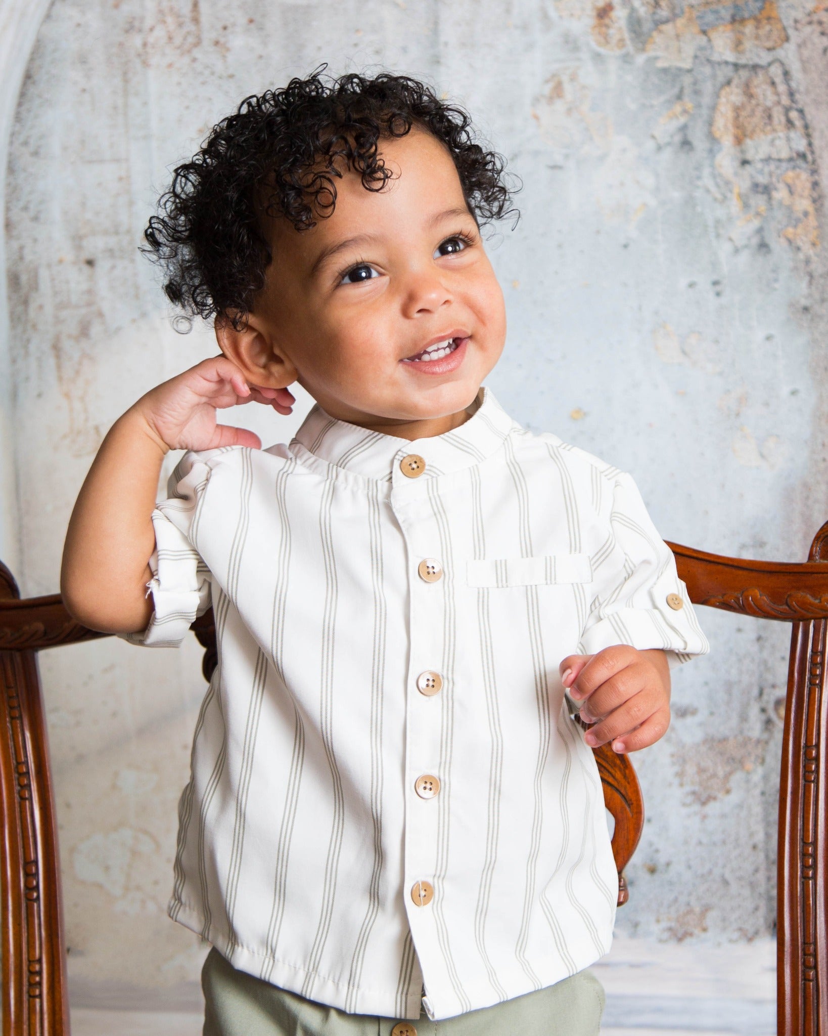 Muttertag Fotokulisse Rustikaler Steinbogen Sonnenlicht Kulisse GQ2-180