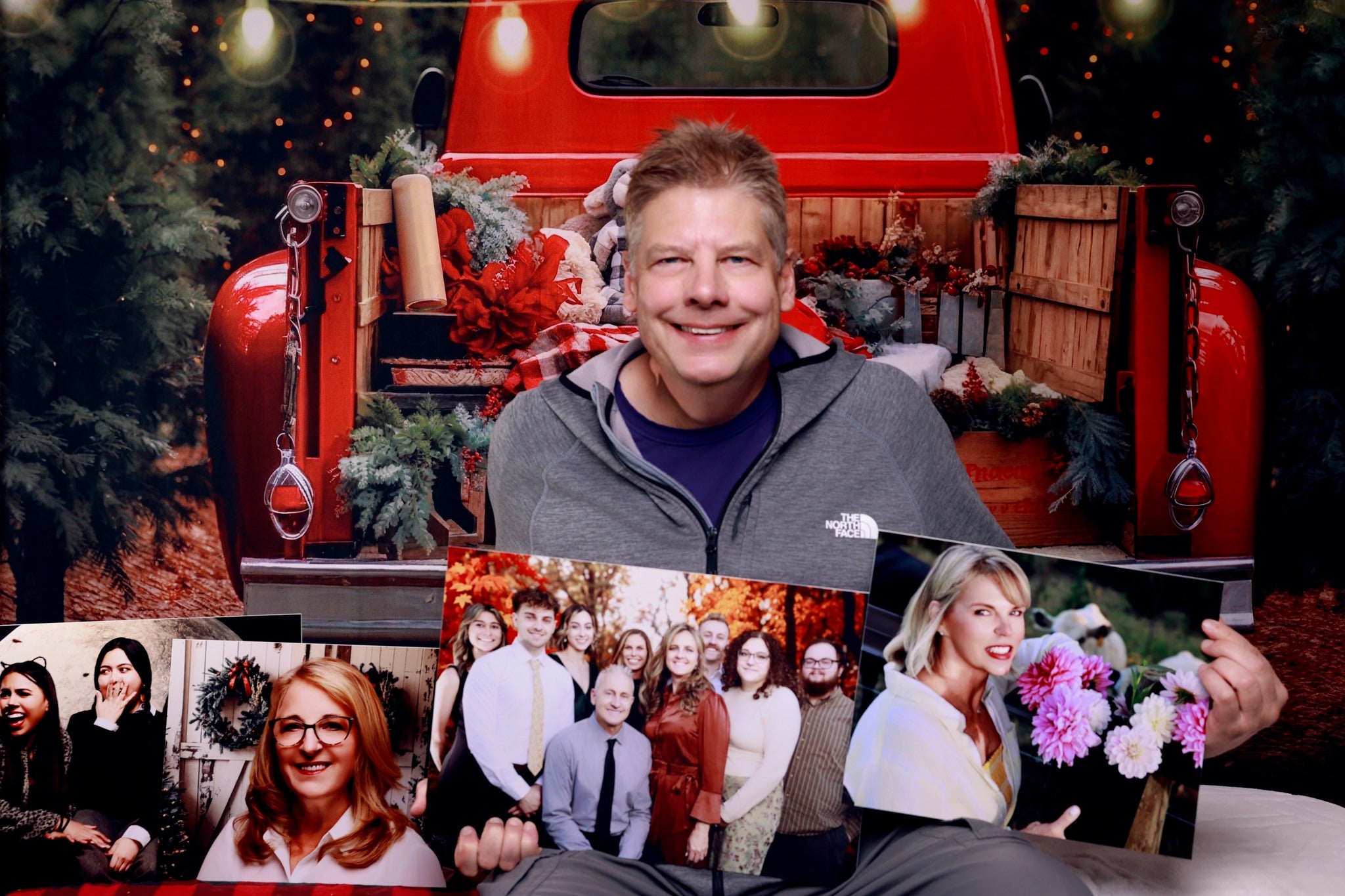 Santa's Christmas Tree Farm Roter Lastwagen Hintergrund M11-60