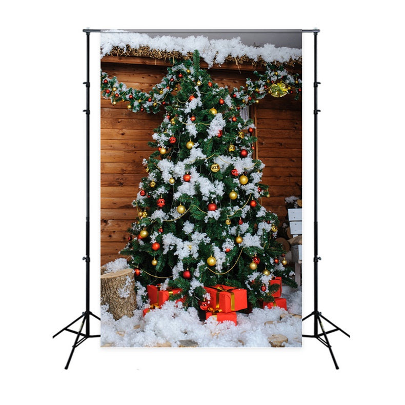 Schneebedeckter Weihnachtsbaum Holzhütte Hintergrund BRP8-306