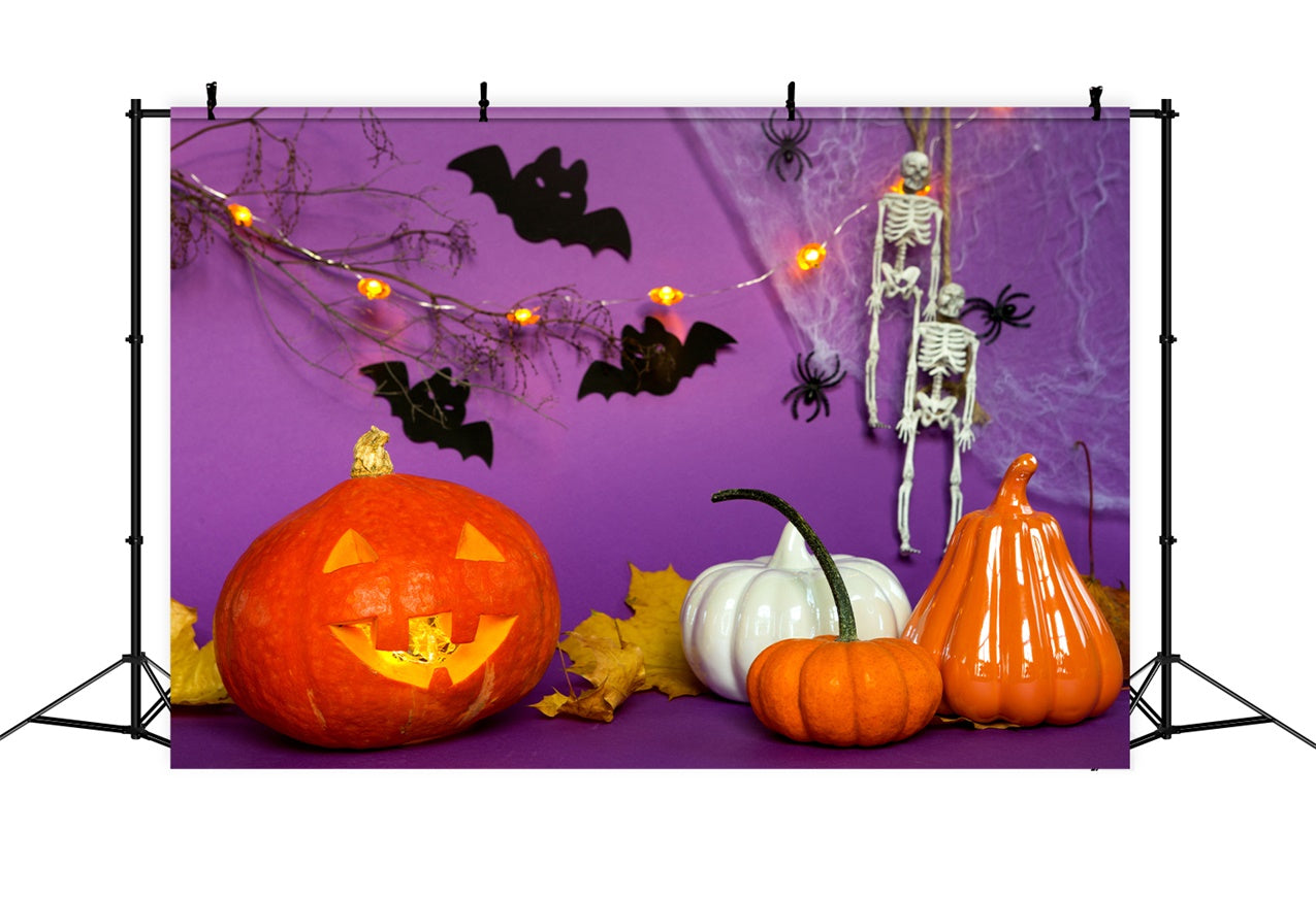 Lila Halloween Kürbisse und Skelette Hintergrund BRP8-358