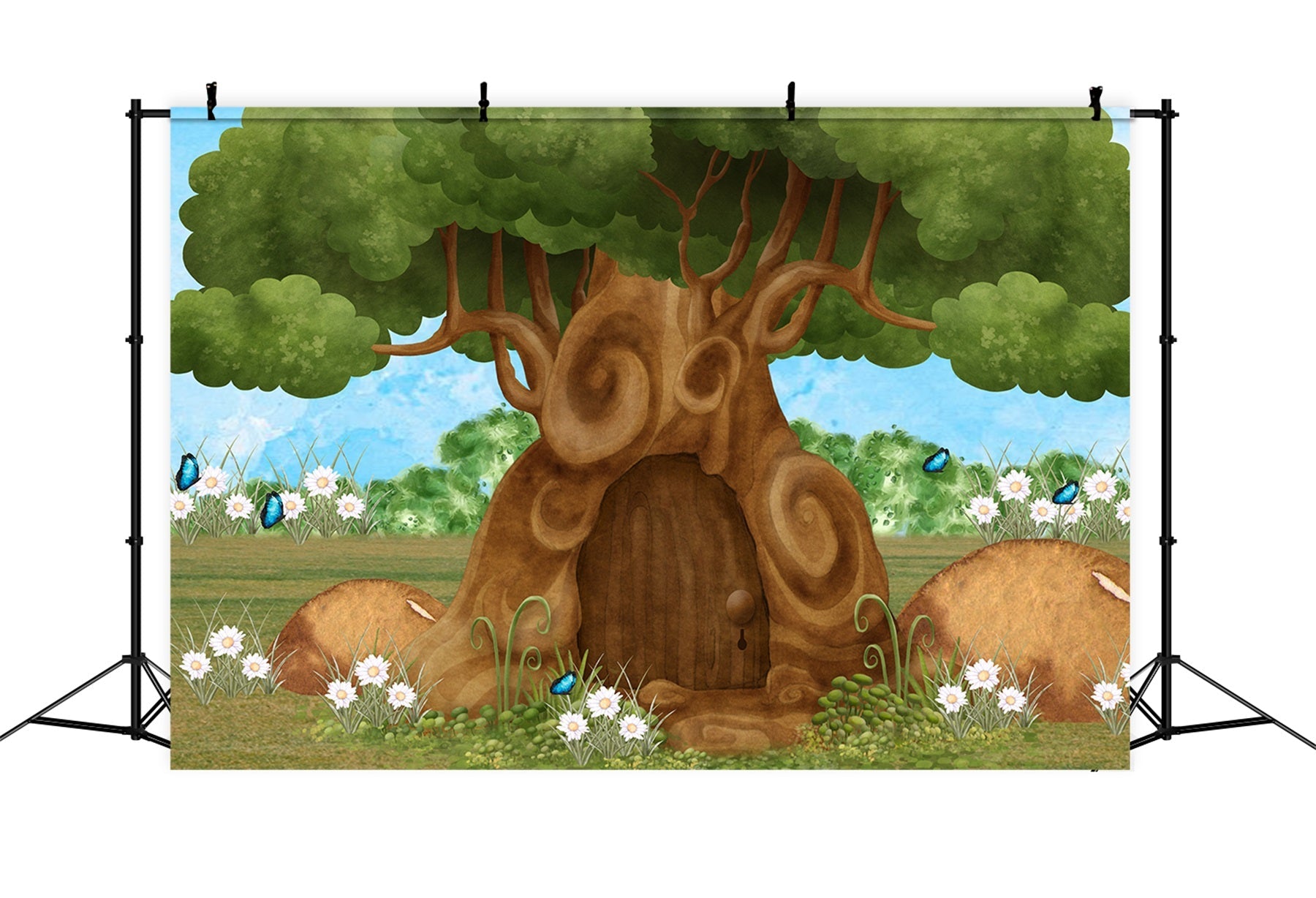 Hintergrund für Kinder Verzauberte Baumtür Gänseblümchengarten Schmetterling Hintergrund von Magali