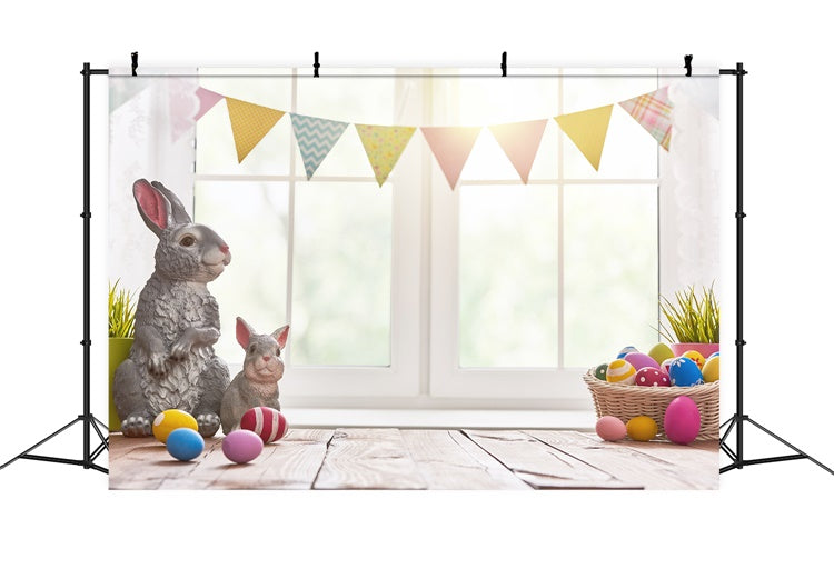 Ostereier Grauer Hase Bunte Flaggen Fenster Hintergrund M1-45