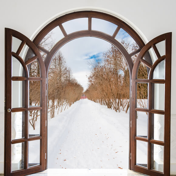 Geöffnetes Winterfenster Schneeansicht Kulisse M11-25