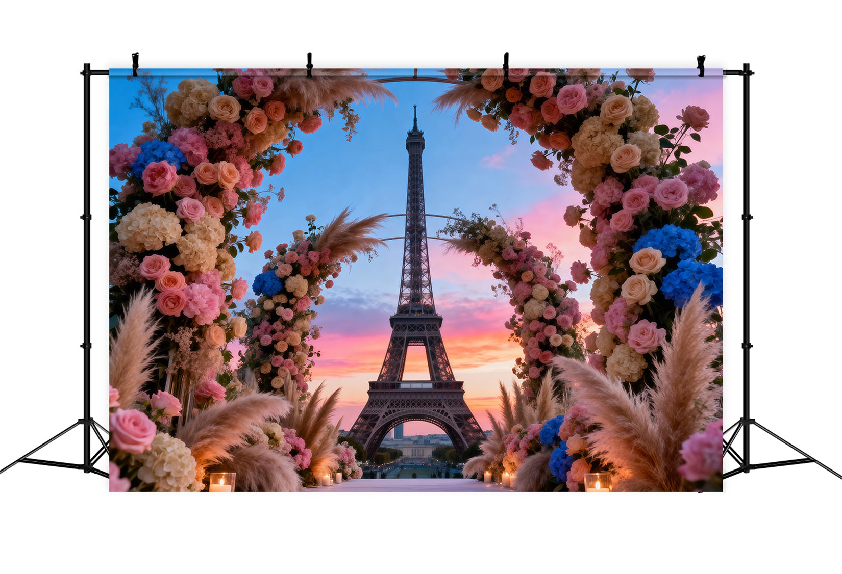 Kulisse mit Paris-Motiv Großer Blumenbogen im Boho-Stil Eiffelturm-Fotokulisse RR61-56