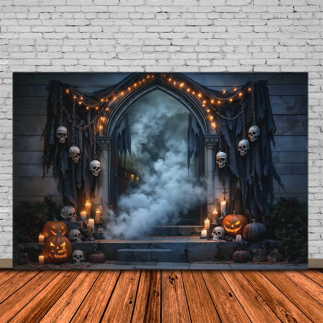 Halloween-Hintergrundideen Zum SelbermachenTotenkopf Nebliger Türrahmen Gruselige Hintergründe Für Halloween RR67-31
